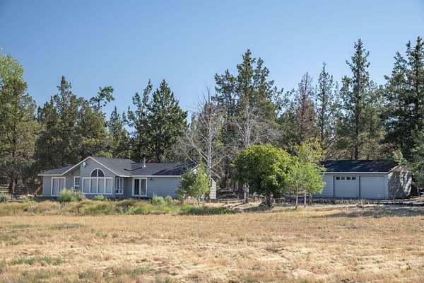 5 Acres of Residential Land with Home for Sale in Bend, Oregon