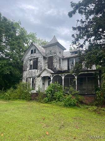 1.54 Acres of Residential Land with Home for Sale in Greensboro, Alabama