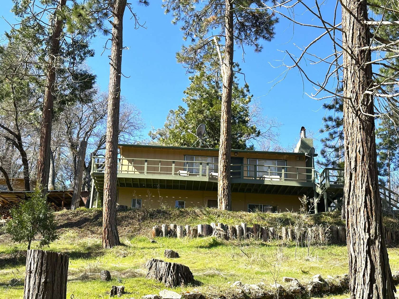 2.5 Acres of Residential Land with Home for Sale in California Hot Springs, California