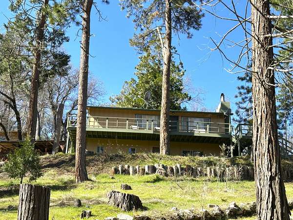 2.5 Acres of Land with Home for Sale in California Hot Springs, California