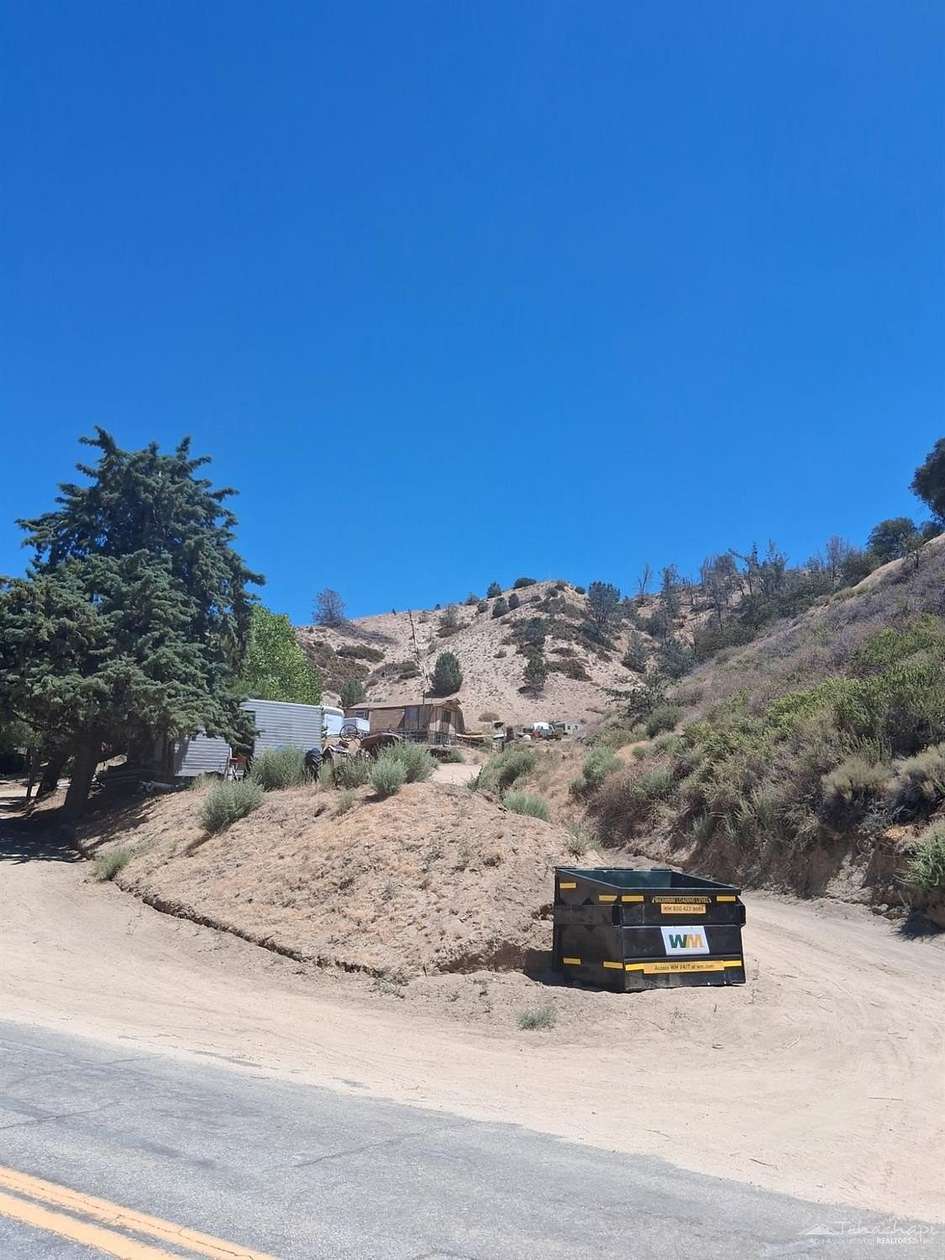 5 Acres of Residential Land for Sale in Tehachapi, California