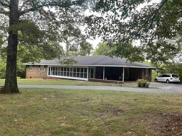 109 Acres of Land with Home for Sale in Russellville, Alabama