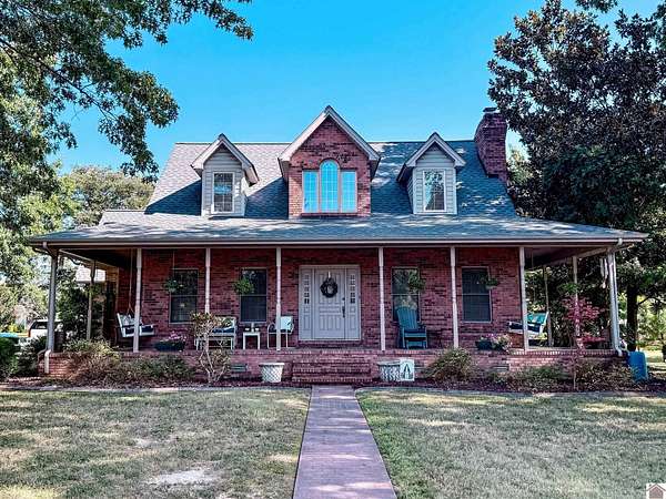 1.75 Acres of Residential Land with Home for Sale in Murray, Kentucky