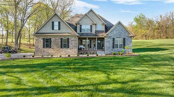 4 Acres of Residential Land with Home for Sale in Alvaton, Kentucky