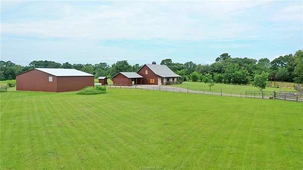 9 Acres of Land with Home for Sale in Montgomery, Texas