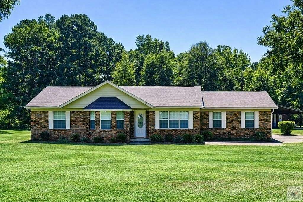 5 Acres of Land with Home for Sale in Texarkana, Arkansas