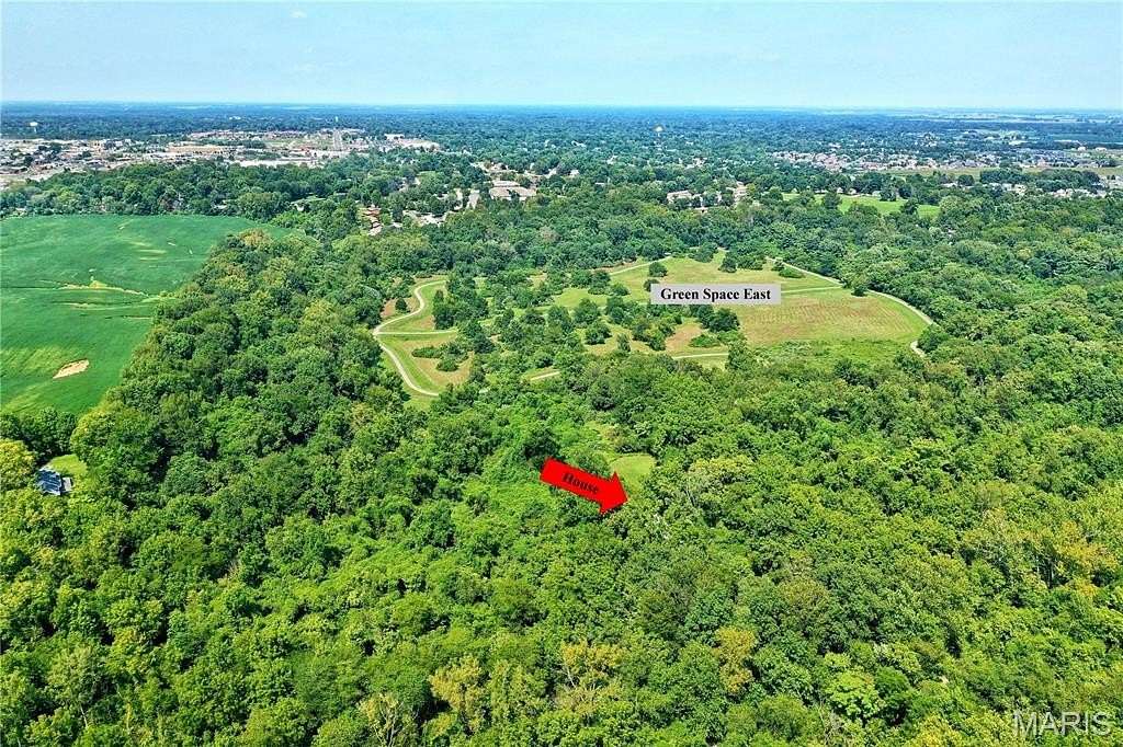 14.9 Acres of Agricultural Land for Sale in Glen Carbon, Illinois