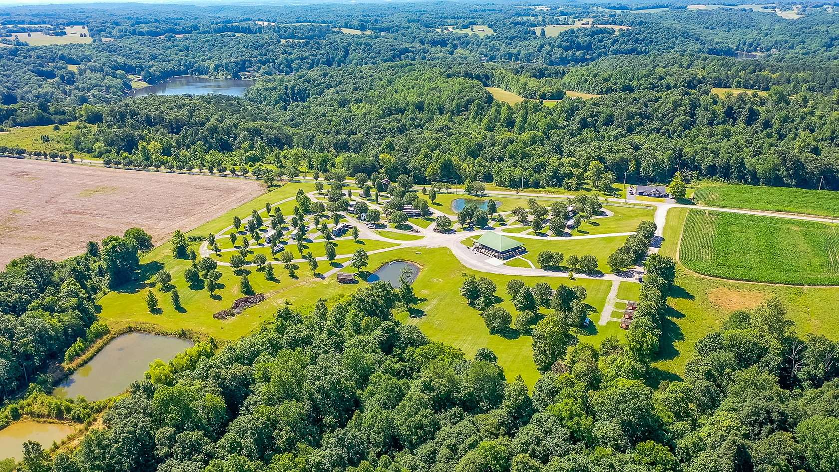 15.8 Acres of Improved Land for Sale in Lewisburg, Kentucky