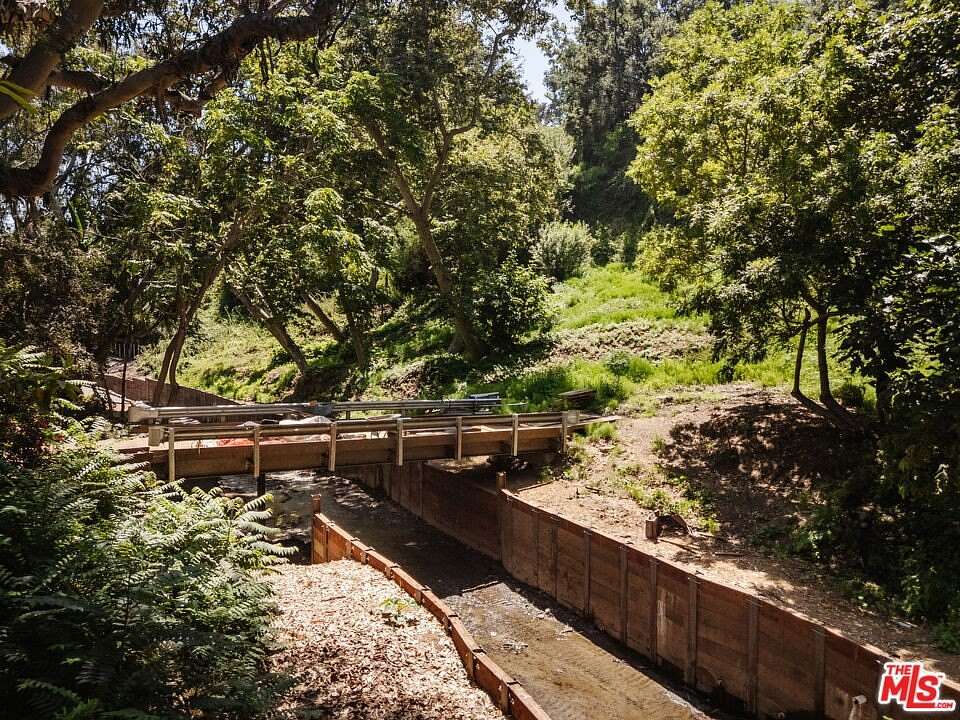 0.37 Acres of Land for Sale in Santa Monica, California