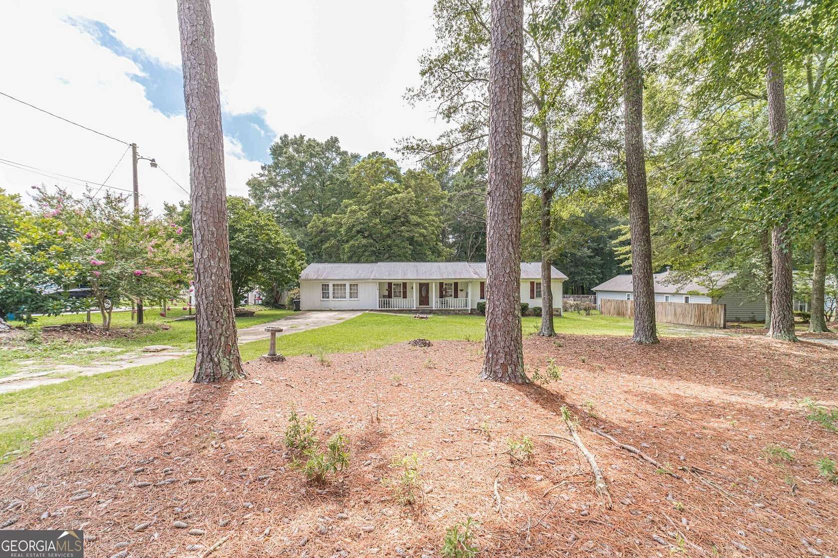 1.74 Acres of Residential Land with Home for Sale in Loganville, Georgia