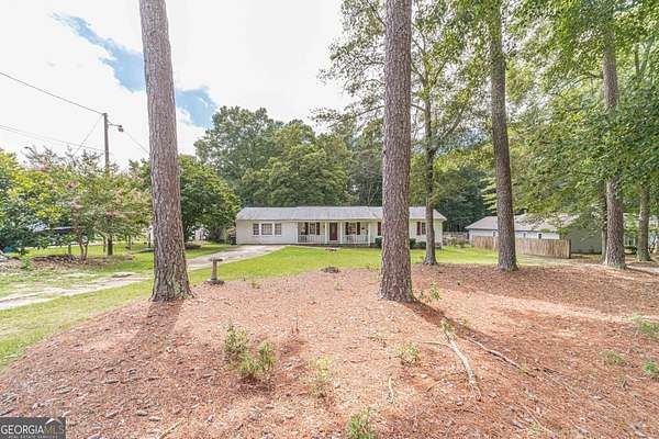 1.74 Acres of Residential Land with Home for Sale in Loganville, Georgia