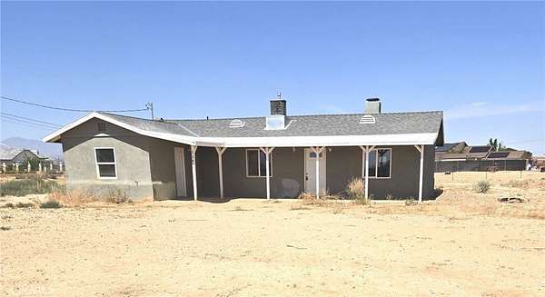 2.5 Acres of Residential Land with Home for Sale in Apple Valley, California
