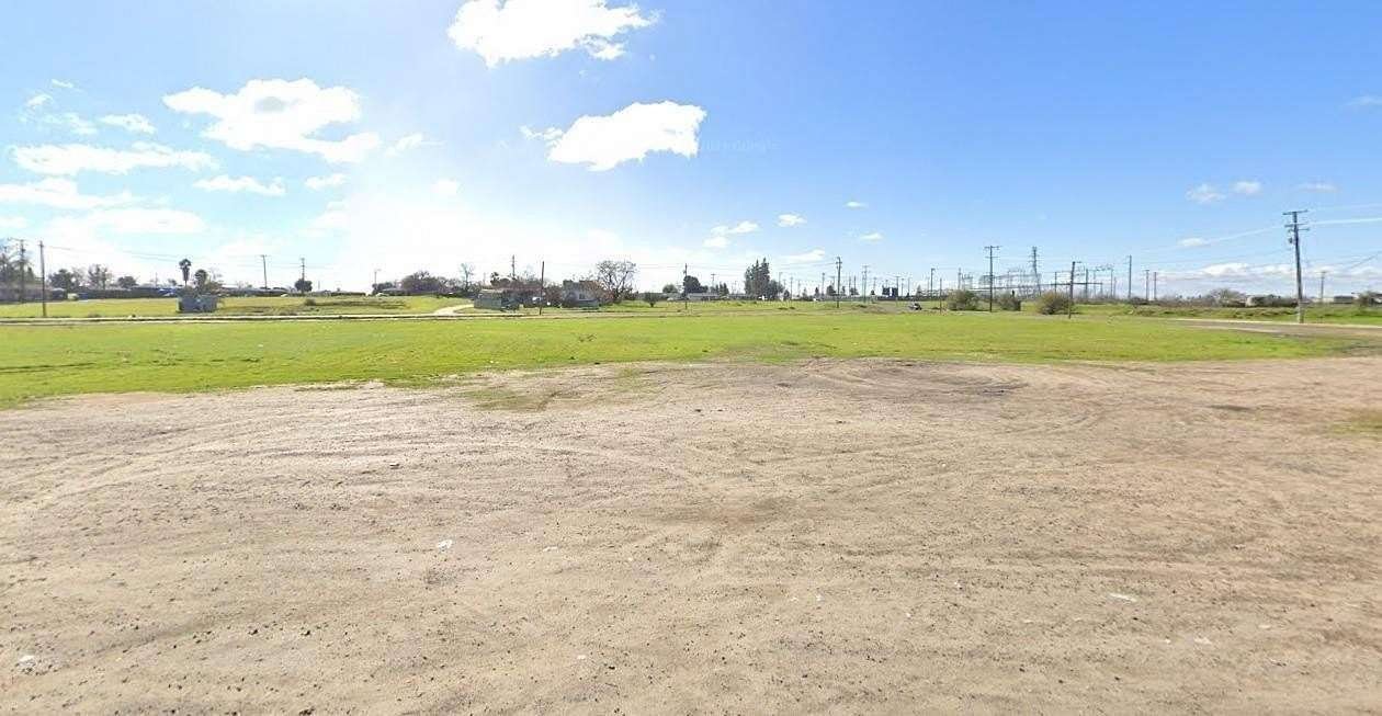 4.13 Acres of Commercial Land for Sale in Fresno, California