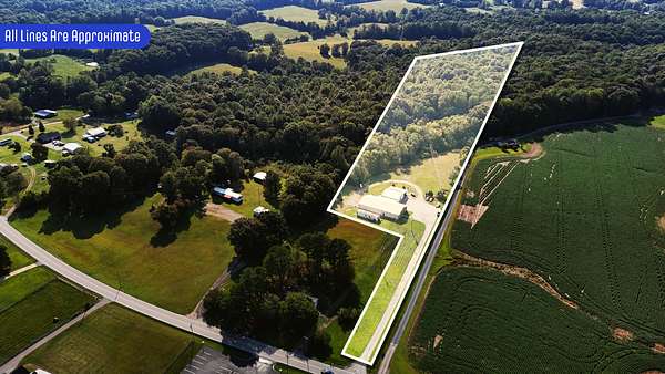 11.1 Acres of Improved Mixed-Use Land for Sale in Red Boiling Springs, Tennessee