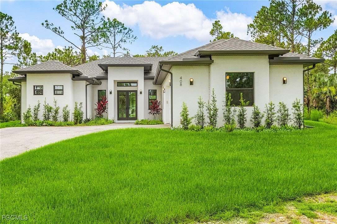 1.59 Acres of Residential Land with Home for Sale in Naples, Florida