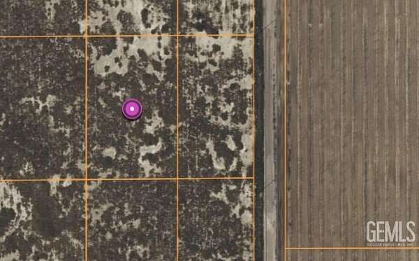 1 Acre of Residential Land for Sale in Tulare, California