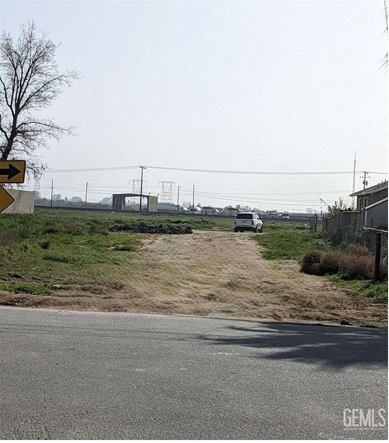 8.73 Acres of Commercial Land for Sale in Bakersfield, California