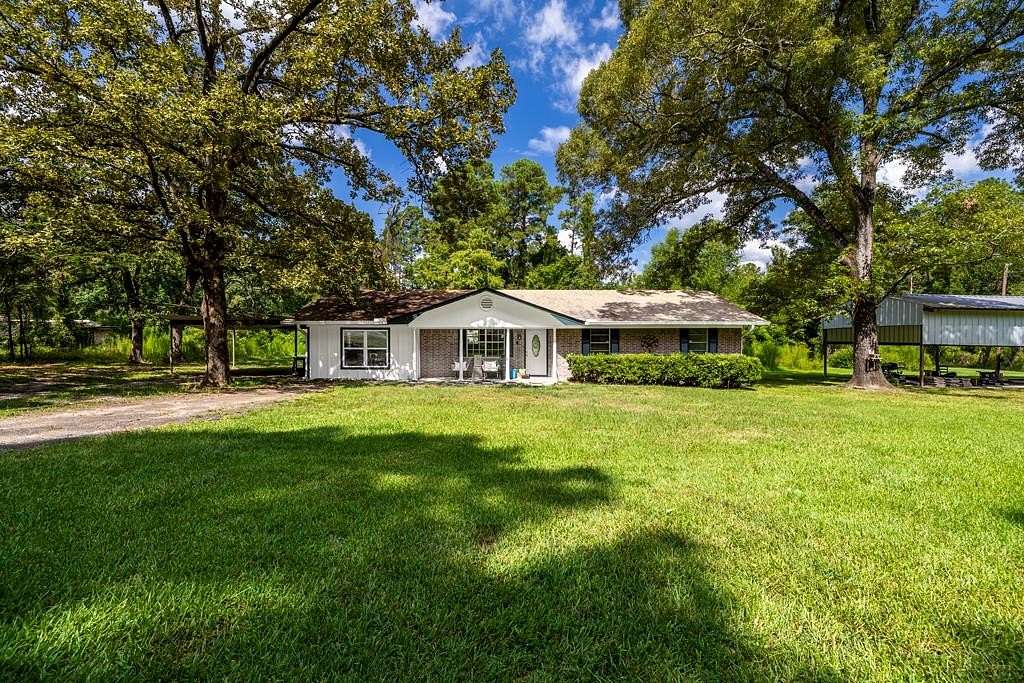 1.7 Acres of Residential Land with Home for Sale in Corrigan, Texas