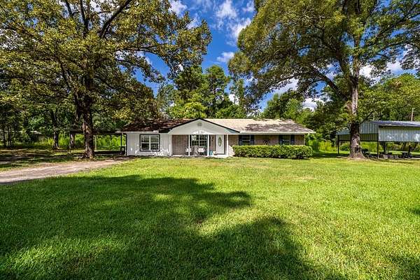 1.7 Acres of Residential Land with Home for Sale in Corrigan, Texas