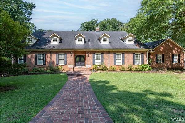 7 Acres of Residential Land with Home for Sale in Tuscaloosa, Alabama