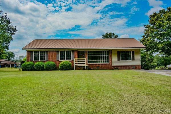 5.4 Acres of Land with Home for Sale in Gordo, Alabama