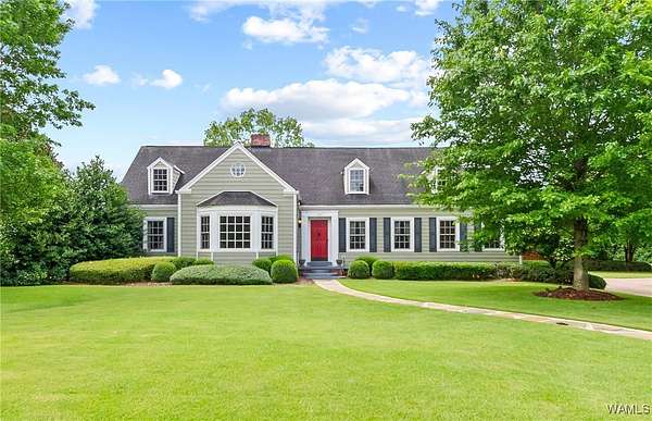 4.86 Acres of Residential Land with Home for Sale in Tuscaloosa, Alabama