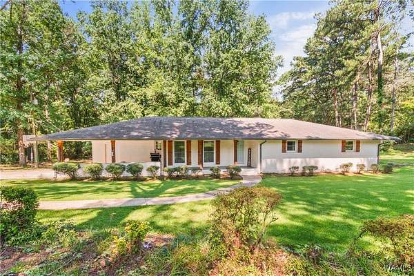 3 Acres of Improved Mixed-Use Land for Sale in Northport, Alabama