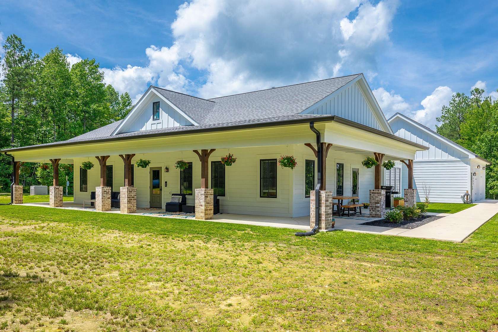 18.6 Acres of Land with Home for Sale in Signal Mountain, Tennessee