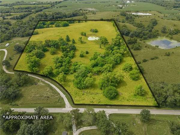 20 Acres of Agricultural Land for Sale in Kingston, Missouri