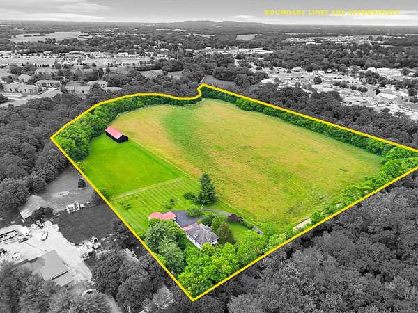 21 Acres of Agricultural Land with Home for Sale in Shelbyville, Kentucky