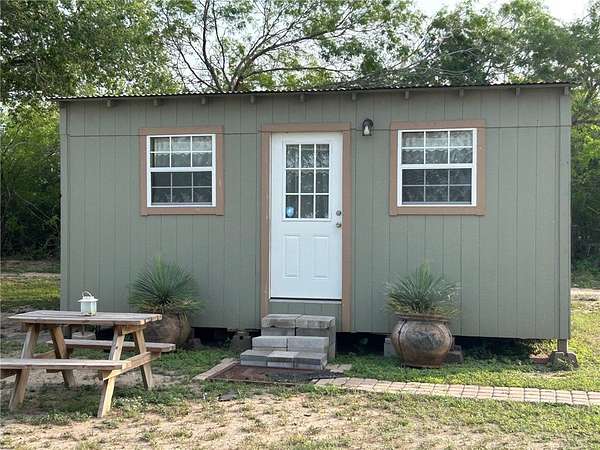 1 Acre of Residential Land with Home for Sale in George West, Texas