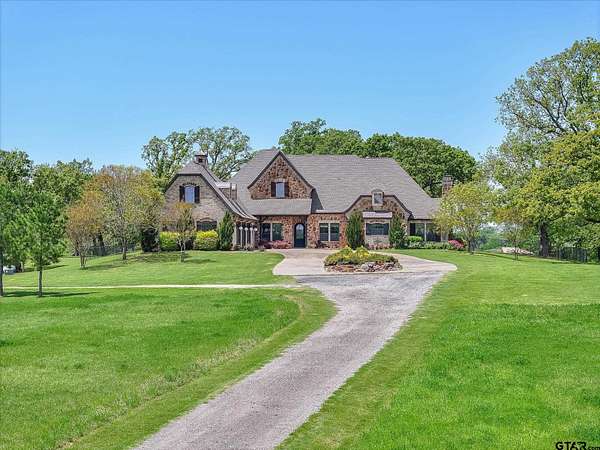 196 Acres of Land with Home for Sale in Grand Saline, Texas