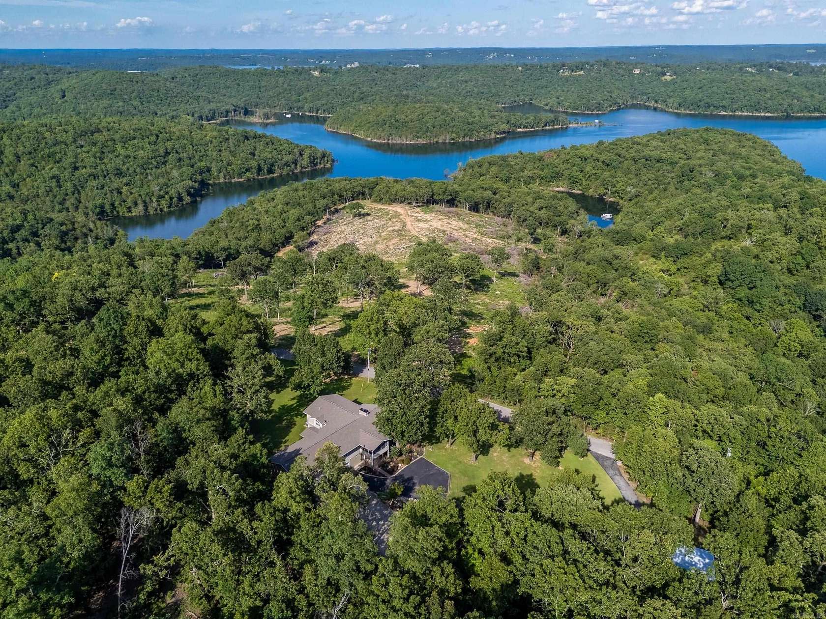 1.83 Acres of Residential Land with Home for Sale in Mountain Home, Arkansas