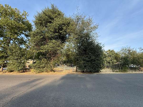 0.5 Acres of Residential Land for Sale in Redding, California