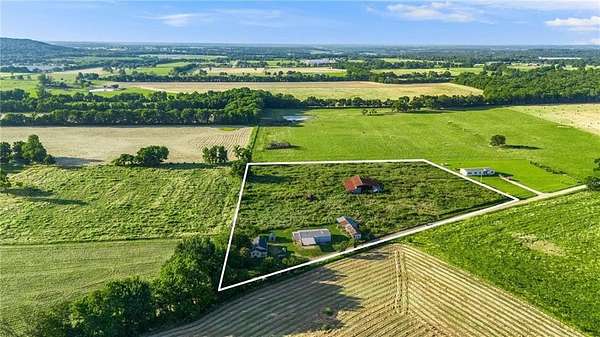 6.4 Acres of Residential Land with Home for Sale in Summers, Arkansas