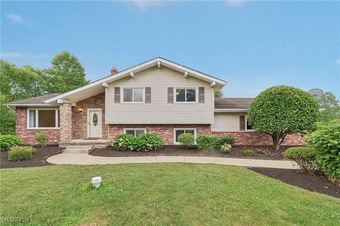 2.74 Acres of Residential Land with Home for Sale in Richfield, Ohio