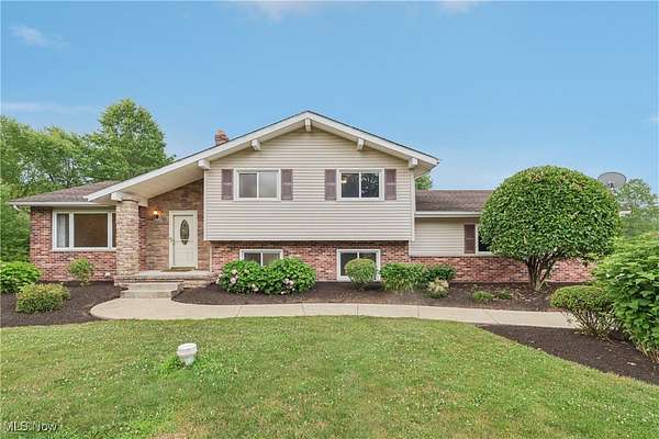 2.74 Acres of Residential Land with Home for Sale in Richfield, Ohio