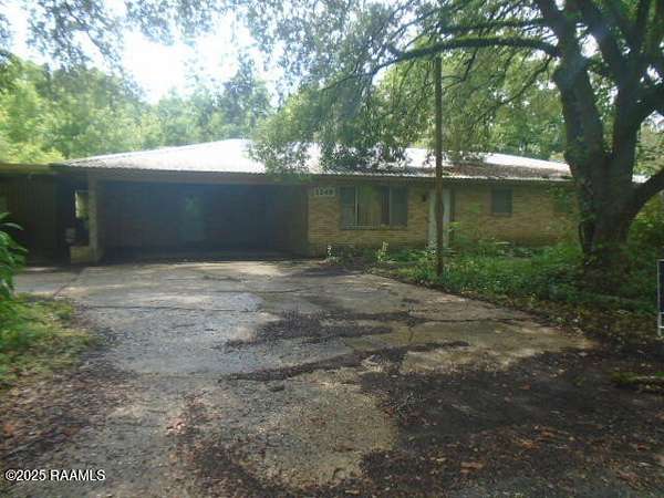 1.6 Acres of Residential Land with Home for Sale in Arnaudville, Louisiana