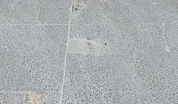 5 Acres of Land for Sale in Pearblossom, California