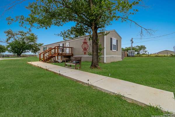 2 Acres of Residential Land for Sale in Adkins, Texas