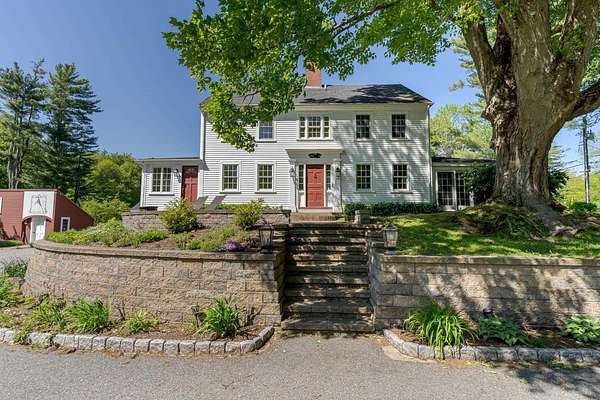 3 Acres of Residential Land with Home for Lease in North Hampton, New Hampshire