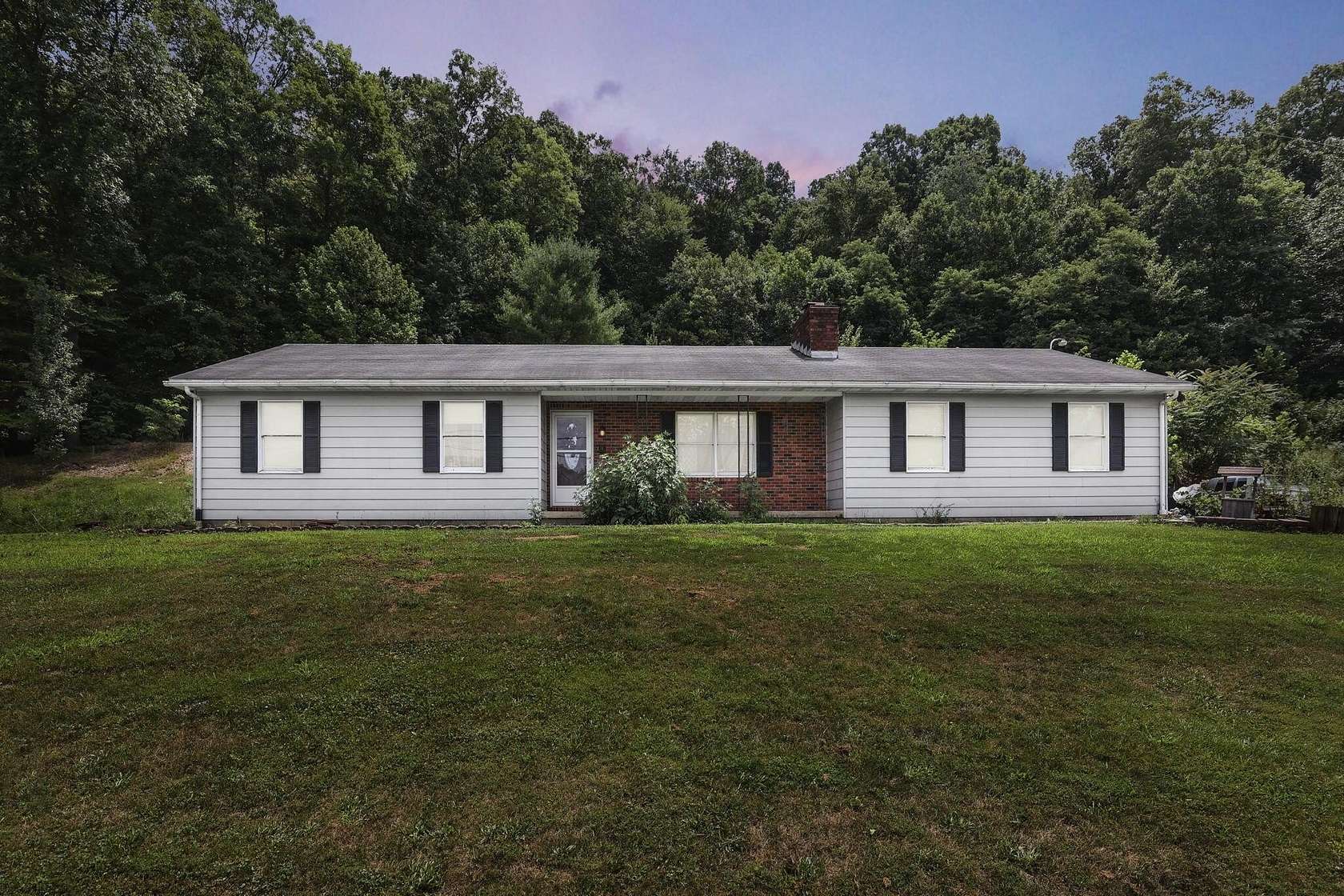 2.9 Acres of Residential Land with Home for Sale in Piketon, Ohio