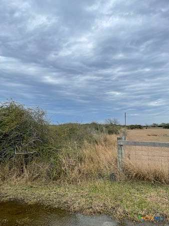 1.65 Acres of Residential Land for Sale in Victoria, Texas