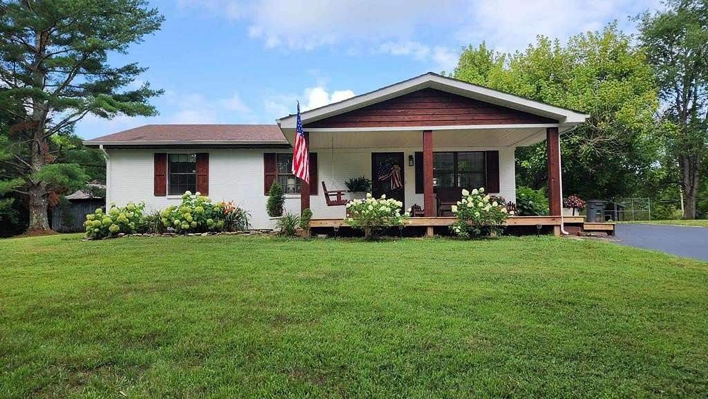 3.69 Acres of Residential Land with Home for Sale in Albany, Kentucky