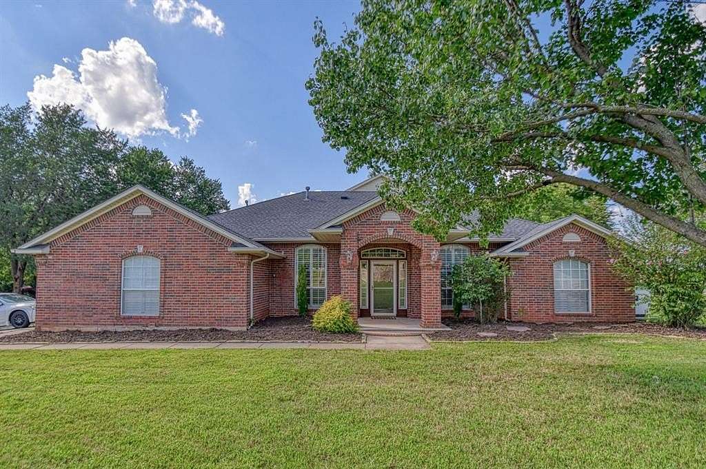 2.3 Acres of Residential Land with Home for Sale in Noble, Oklahoma