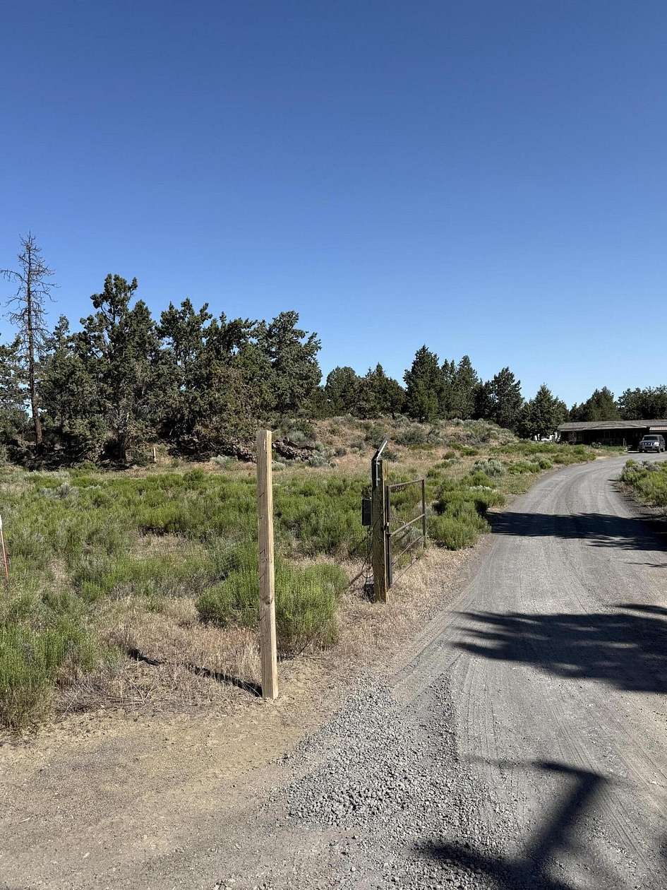 3.4 Acres of Residential Land with Home for Sale in Bend, Oregon