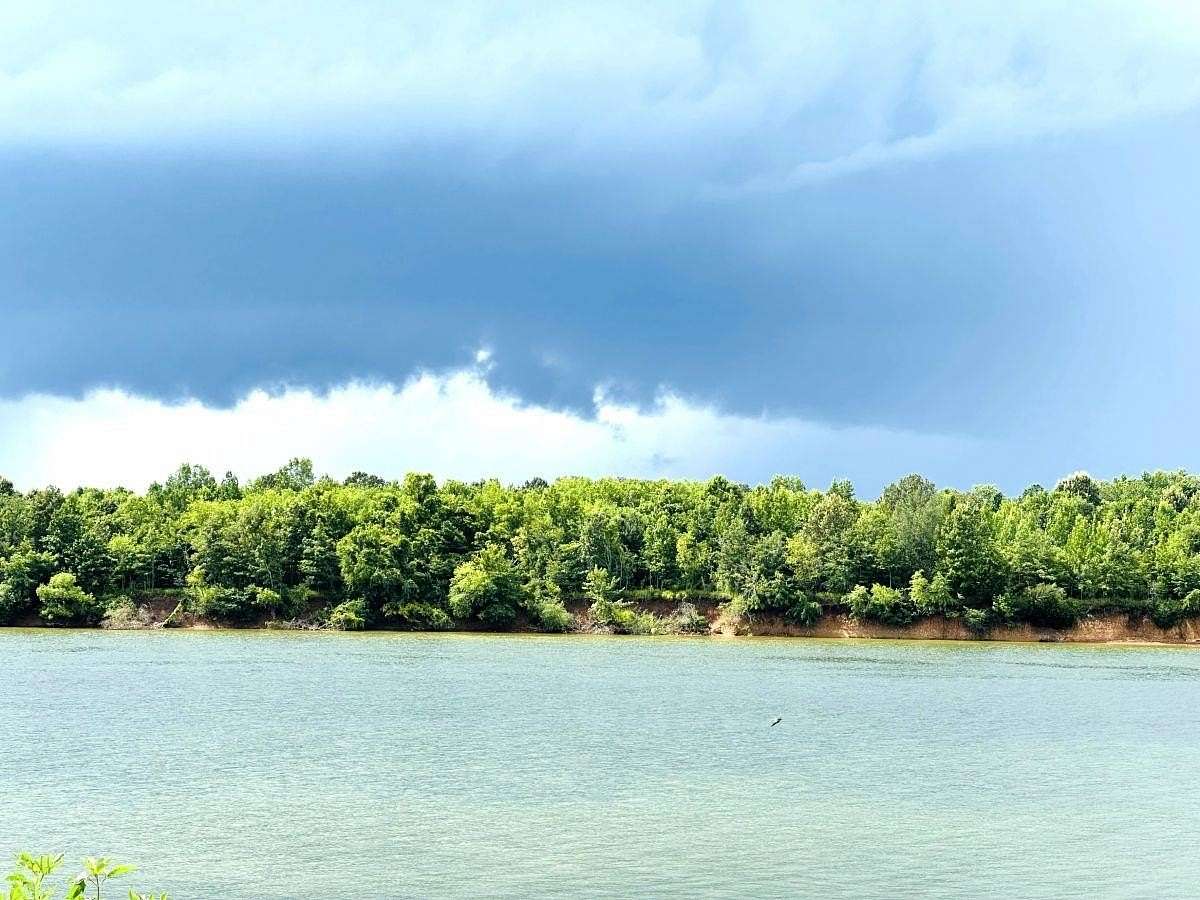 1 Acre of Land for Sale in Savannah, Tennessee