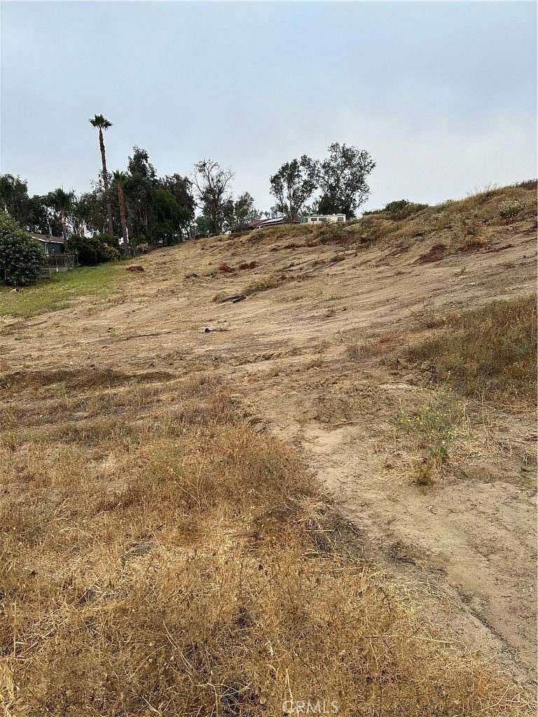 1 Acre of Land for Sale in Murrieta, California