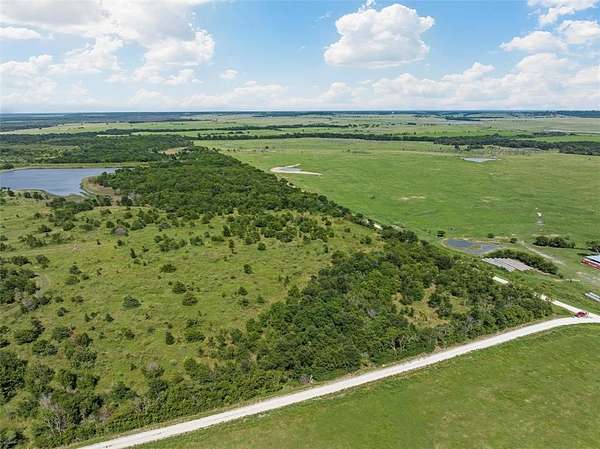 18.5 Acres of Recreational Land for Sale in Coolidge, Texas