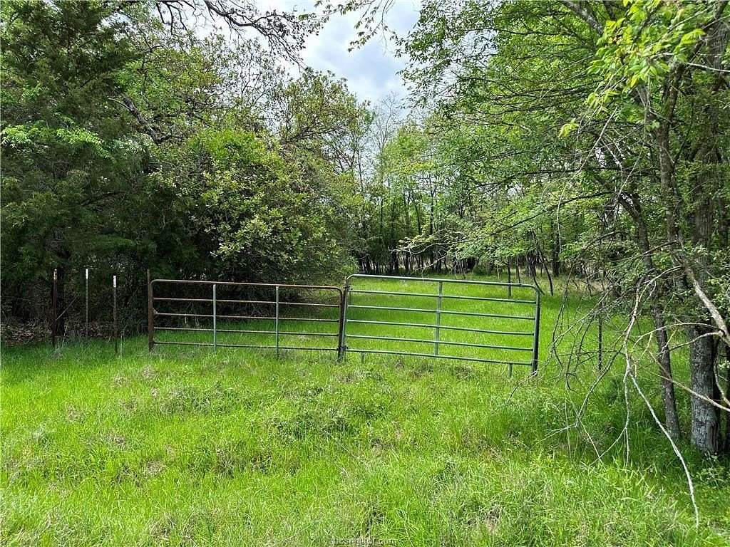 2 Acres of Residential Land for Sale in Thornton, Texas